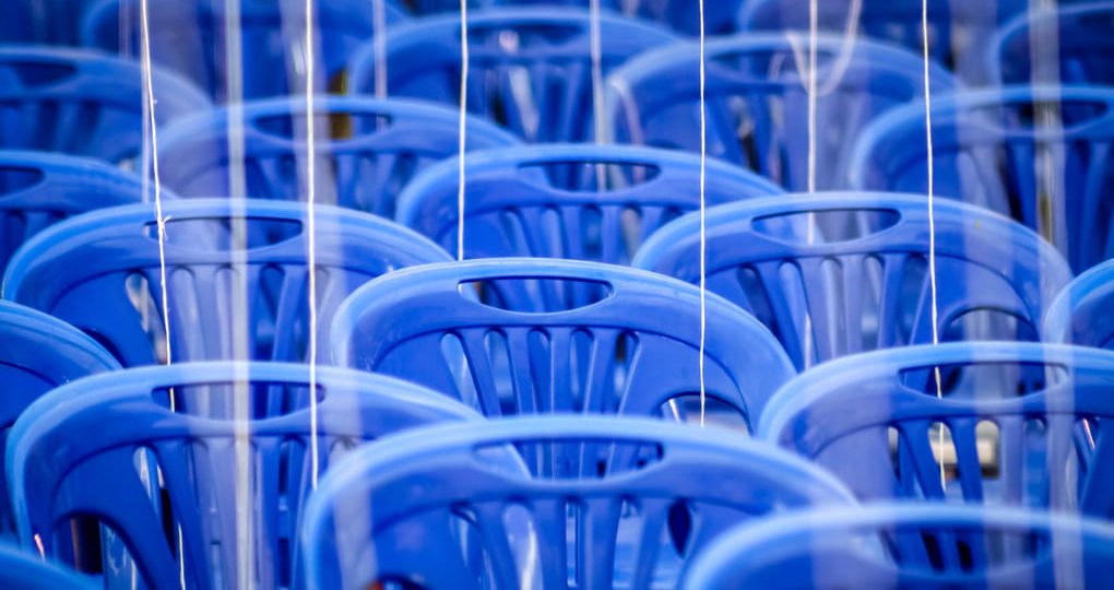 Muebles plásticos en El Salvador: funcionalidad y estilo al mejor precio