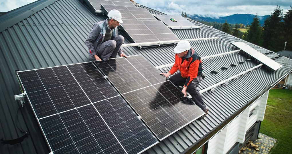 Instalación de paneles solares en Guatemala: la solución energética ideal